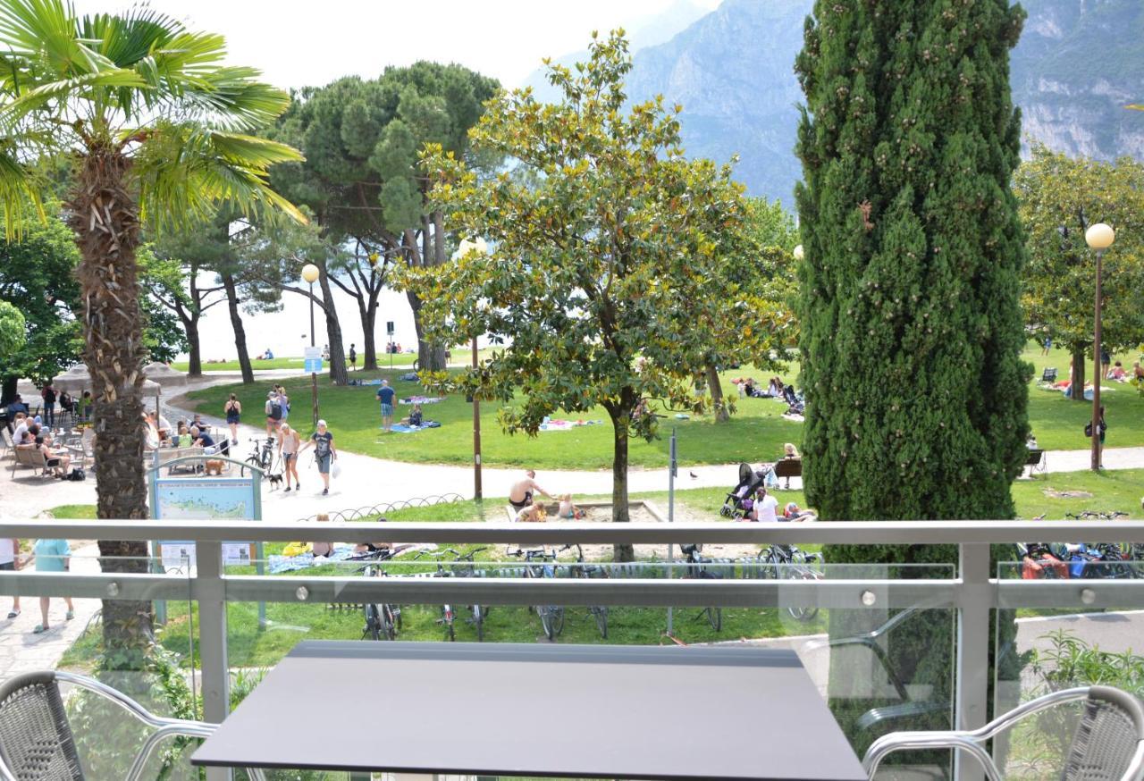 Terrazza Sul Lago Riva del Garda Exterior foto